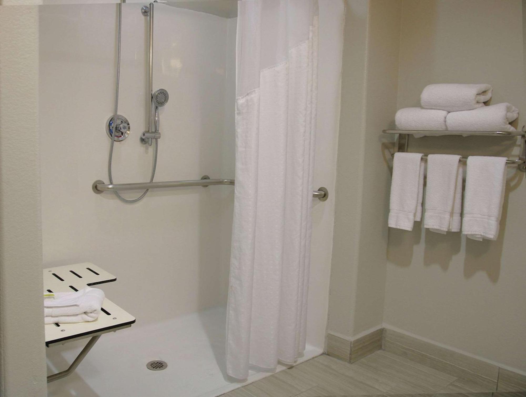 Comfort Inn & Suites Dallas Medical-Market Center Dış mekan fotoğraf