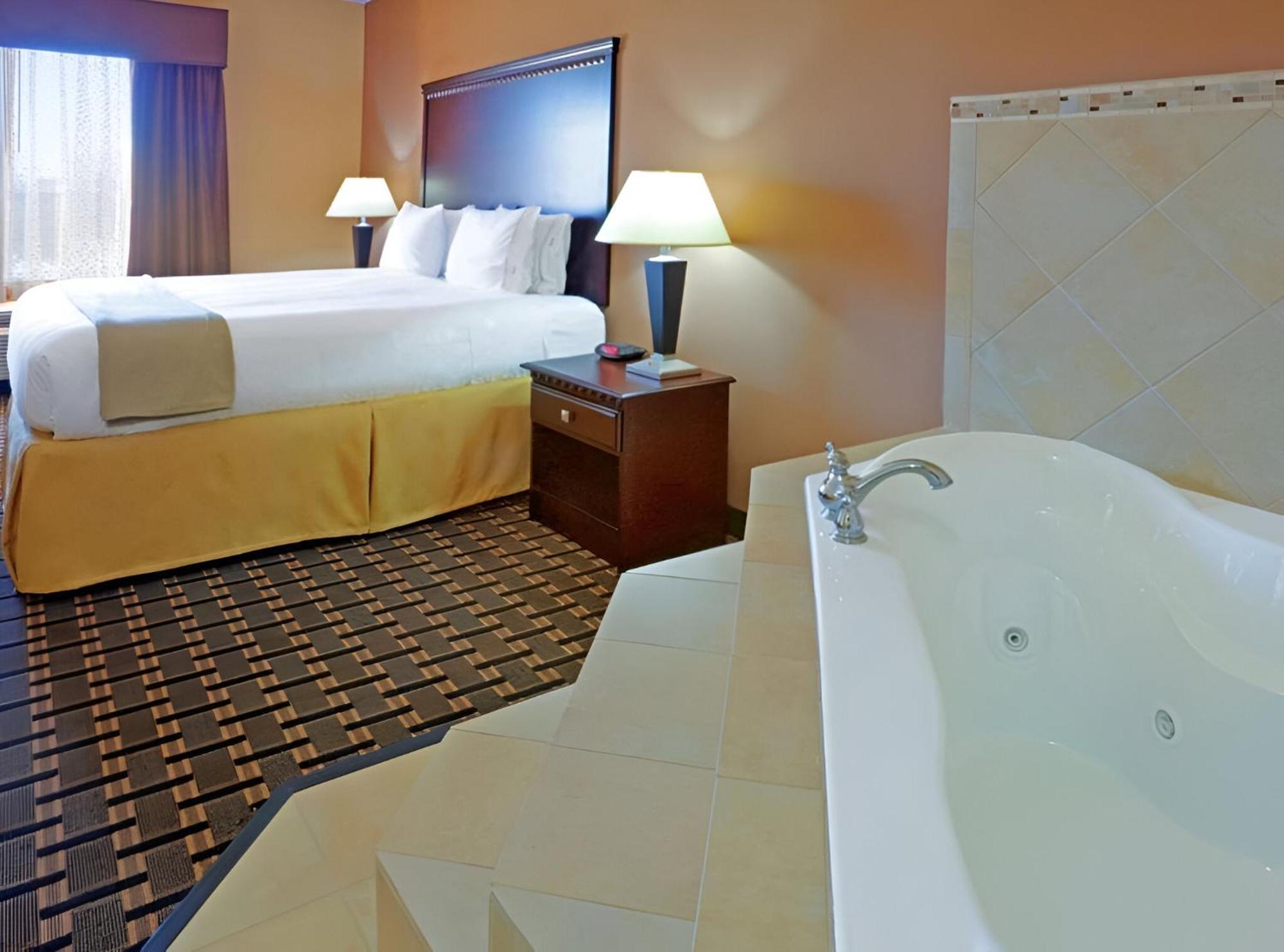 Comfort Inn & Suites Dallas Medical-Market Center Dış mekan fotoğraf