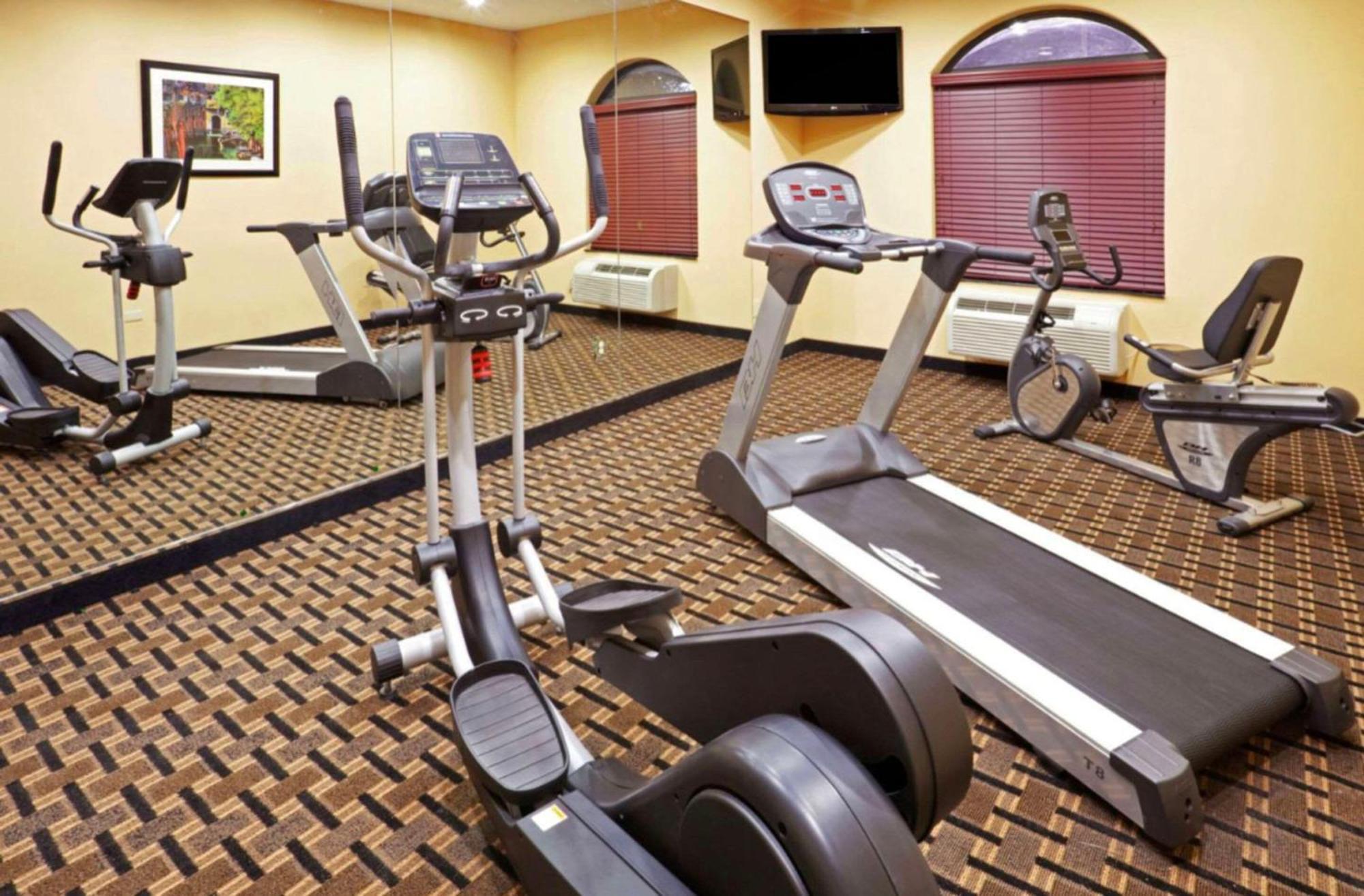 Comfort Inn & Suites Dallas Medical-Market Center Dış mekan fotoğraf